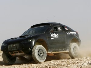 安卓汽车 SUV 三菱手机壁纸