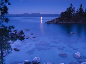 夜晚 湖面 高空 风景 风光 美景 旅游 自然 寂静 蓝色