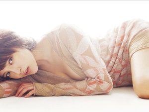 安卓美女 靓女 模特 漂亮 性感手机壁纸