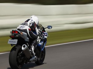 安卓Suzuki 铃木 摩托车 汽车 宽屏手机壁纸