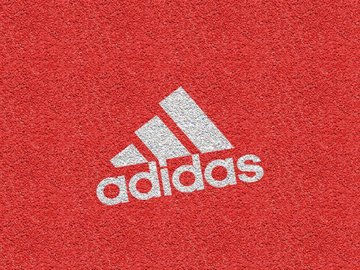 Adidas 运动 品牌 广告 宽屏