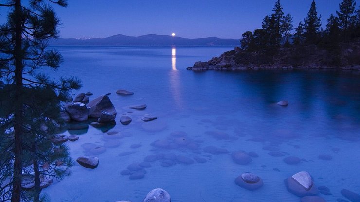 夜晚 湖面 高空 风景 风光 美景 旅游 自然 寂静 蓝色