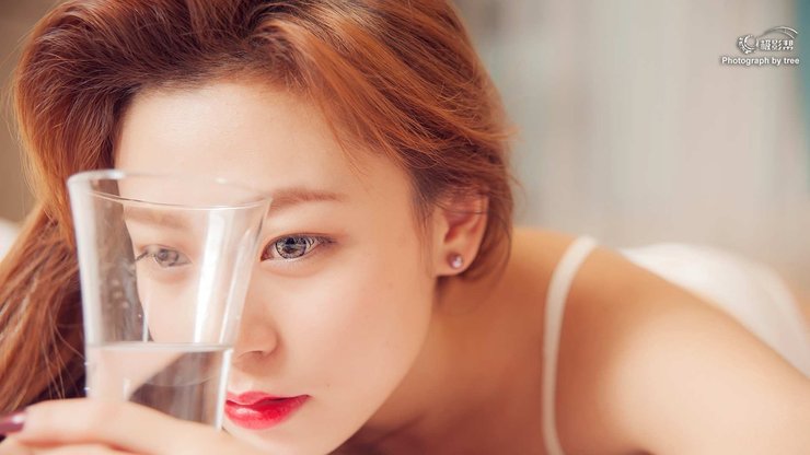 安卓手机美女 意境 摄影 写真 睡衣高清壁纸