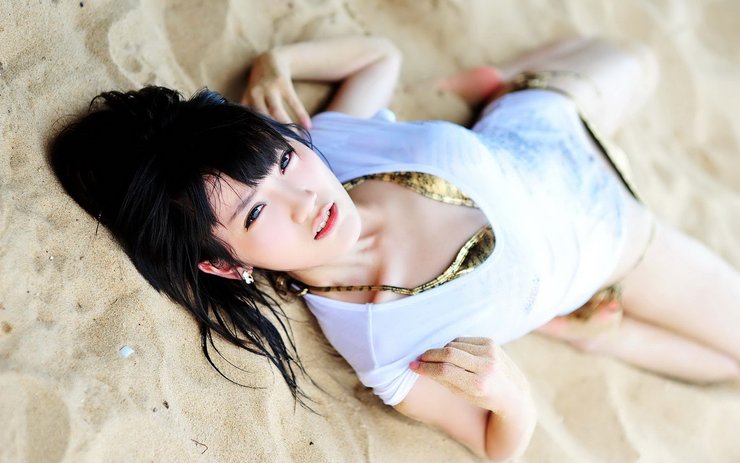 安卓手机美女 模特 写真 性感 潮女 柔美 沙滩美女高清壁纸