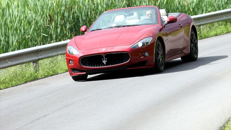 安卓手机Maserati GranCabrio Sport 玛莎拉蒂 跑车 汽车 宽屏高清壁纸